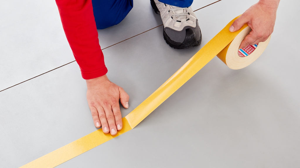 Schuhwerk, Schuh, Person, Riemen, Klebeband