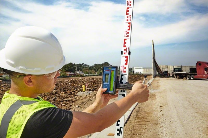 Baustelle, Messlatte, Messgerät, Sicherheitshelm, High-Vis
