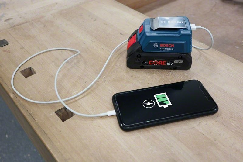 Akku-Schrauber, Bosch, Akku, Ladegerät, Smartphone-Ladegerät