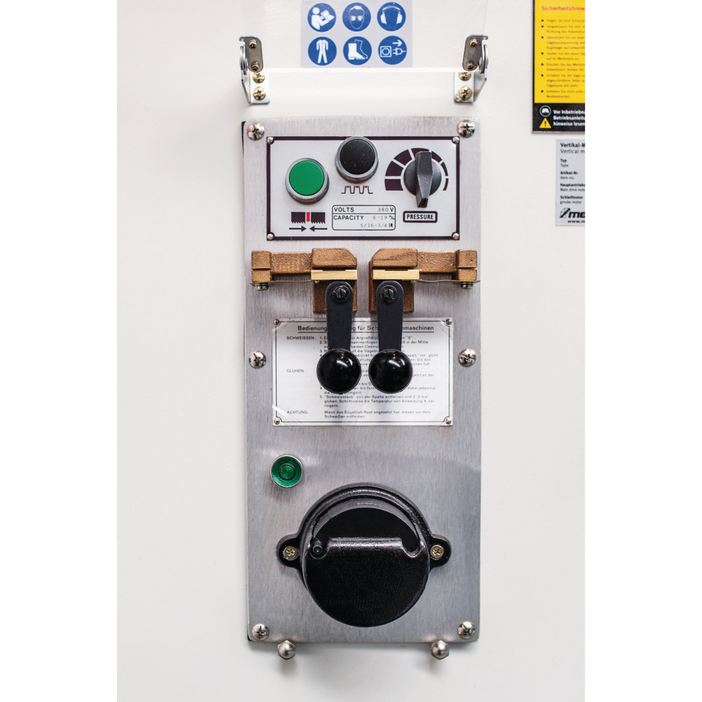 Schalthebel, Anzeigenfeld, Griffknöpfe, Metallgehäuse, Steckeröffnung