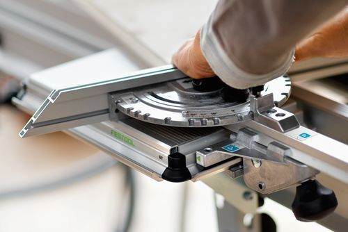 Kreissäge, Kreissäge mit Führung, Metallklinge, Präzisionsführung, Sägemaschine