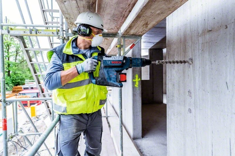 Hochleistungsschrauber, Bohrer, Baustelle, Schutzbrille, Kopfschutz