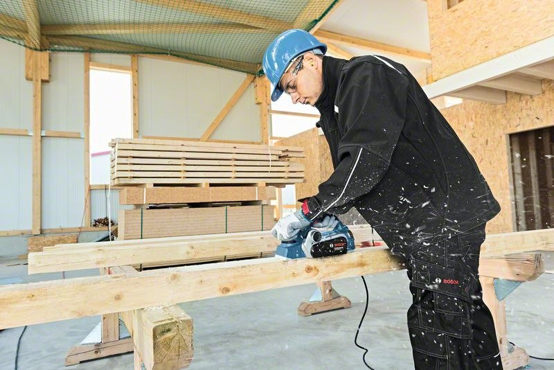 Bau, Holzbearbeitung, Saege, Bauarbeiter, Schutzhelm