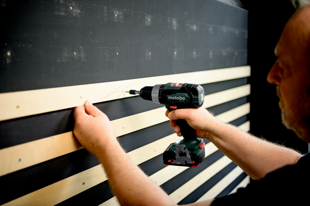 Bohrmaschine, Schlagbohrer, Holzbearbeitung, Wandverkleidung, Metallwerkzeug