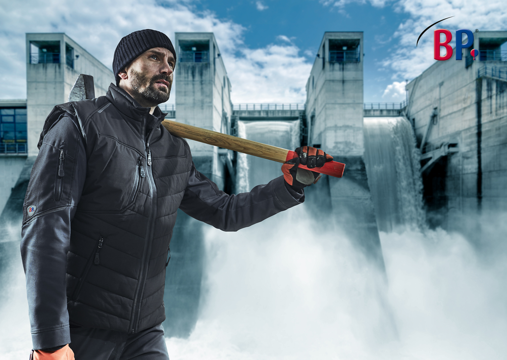 Arbeitsjacke, Pufferweste, Ausrüstung, Holzhammer, Befestigungsschiene