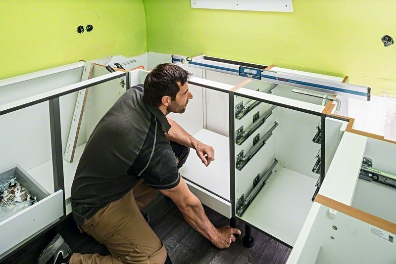 Küche, Kücheinstellung, Küchenschrank, Schrankmontage, Möbelmontage