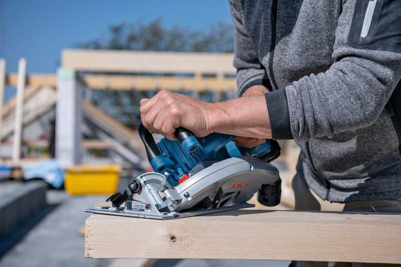 Kreissäge, Elektrische Säge, Holzarbeit, Holzbalken, Werkzeug