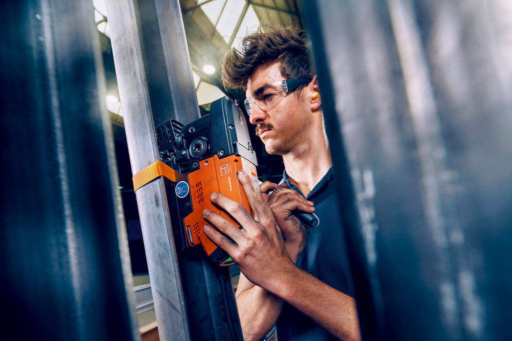 Schraubgerät, Messtechnik, Industrie, Arbeitsplatz, Sicherheitsbrille