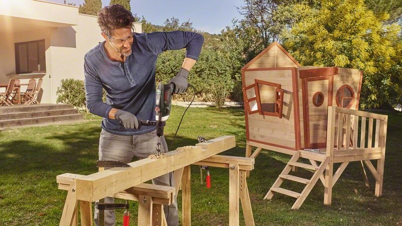 Holzarbeit, Sägen, Werkbank, Holzhaus, Gartenworkshop