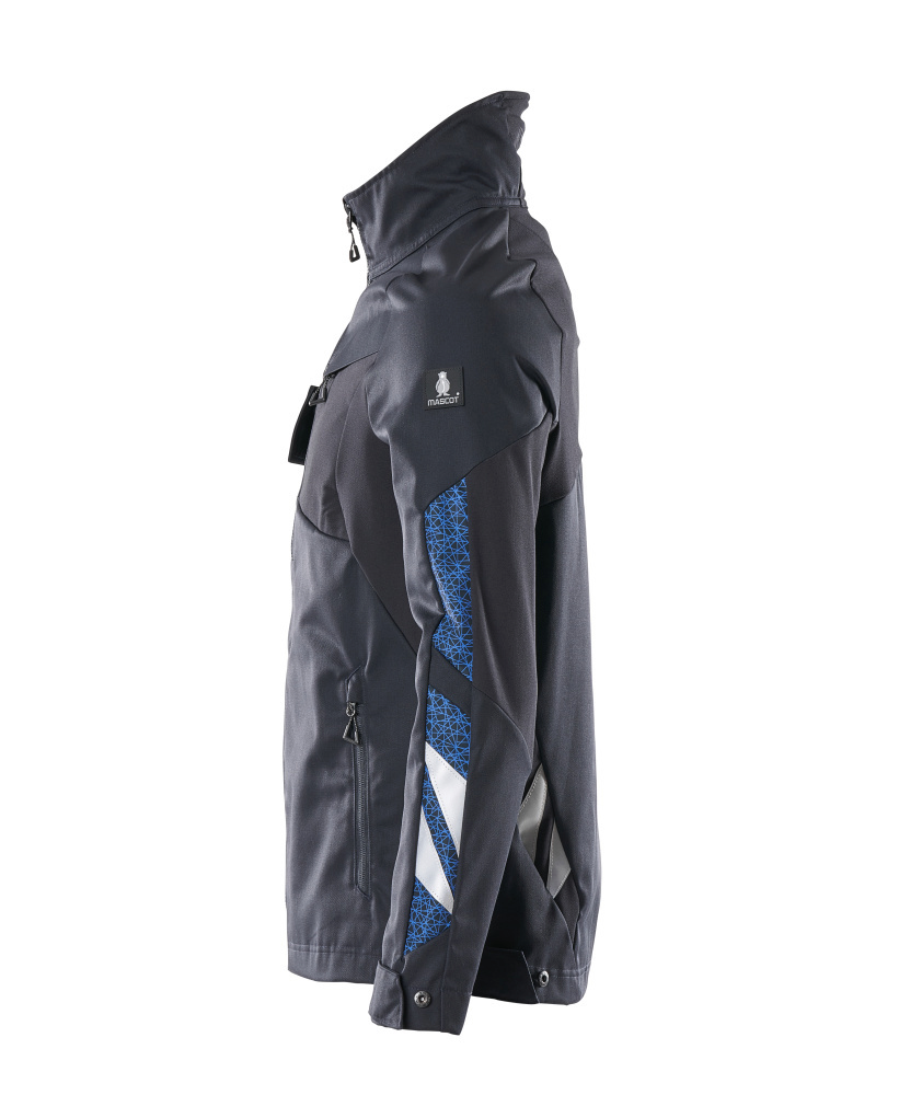 Jacke, Softshell, Kapuze, blaues Detail, Reißverschluss Tasche