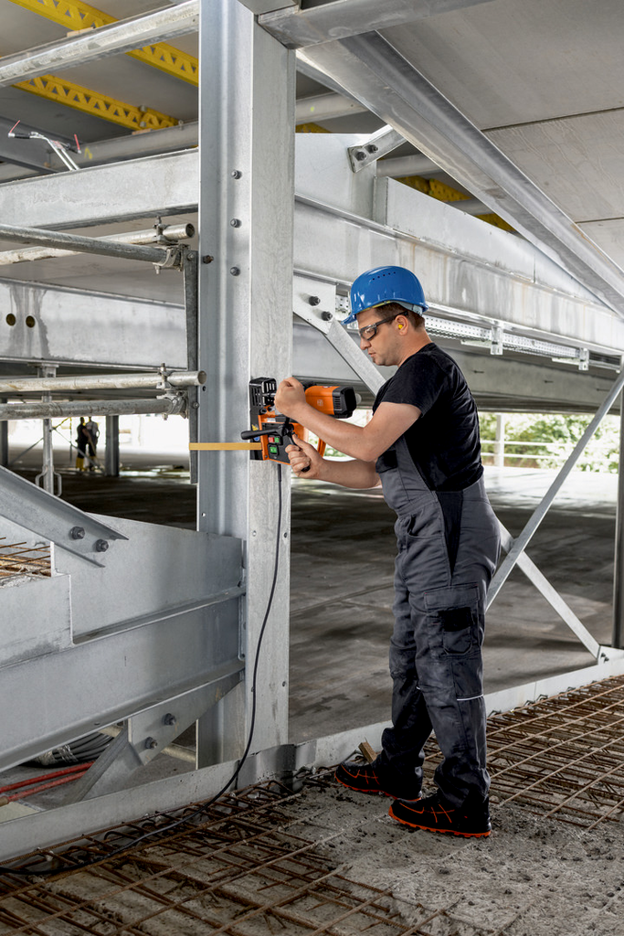 bauarbeiter, absorber, stahlkonstruktion, blechbearbeitung, werkstatt
