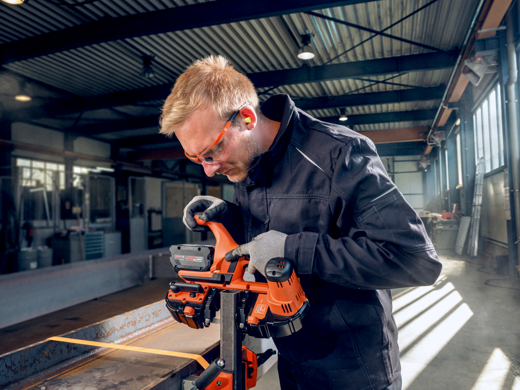 Schraubenausführung, Schnellbausatz, Schmiedewerkzeug, Stromschrauber, Arbeitsschutzbrille