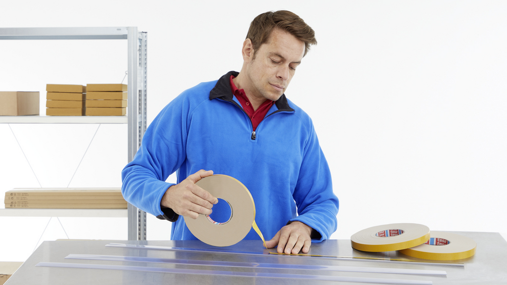 Erwachsener, Männlich, Mann, Person, Karton