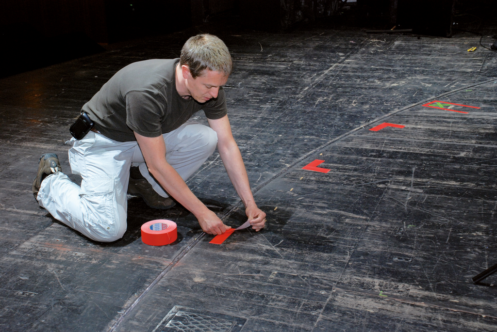 Fußboden, Bodenbeläge, Erwachsener, Mann, Person