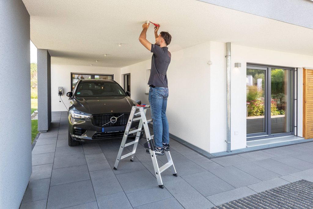 Person, Auto, Fahrzeug, Jeans, Renovierungsarbeiten