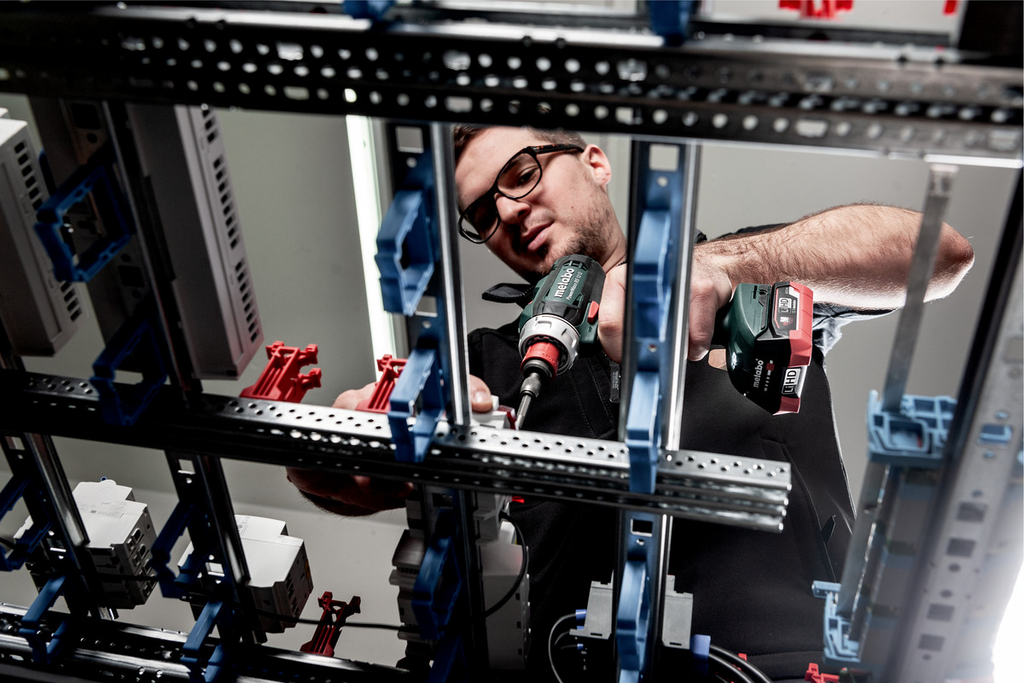 Handwerk, Verkabelung, Elektriker, Werkzeug, Montage