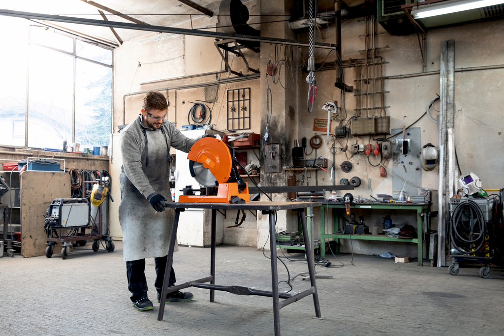 Schleifmaschine, Säge, Werkstatt, Schraubwerkzeug, Metallarbeiten