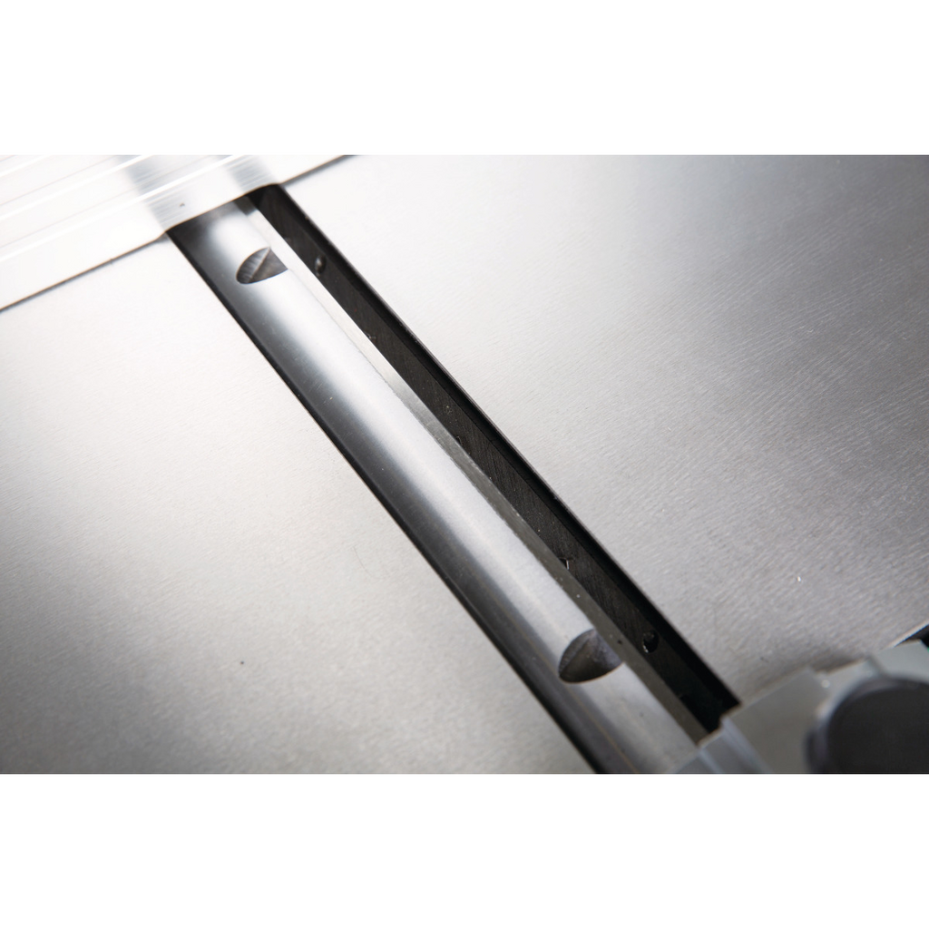 Tischkante, Metall, Schiebetisch, Feine Oberflächen, Präzisionswerkzeug