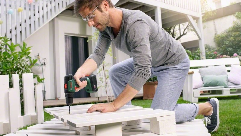 Schraubendreher, Kreuzschlitz, Holzbau, Altholz, Schnellbauteil