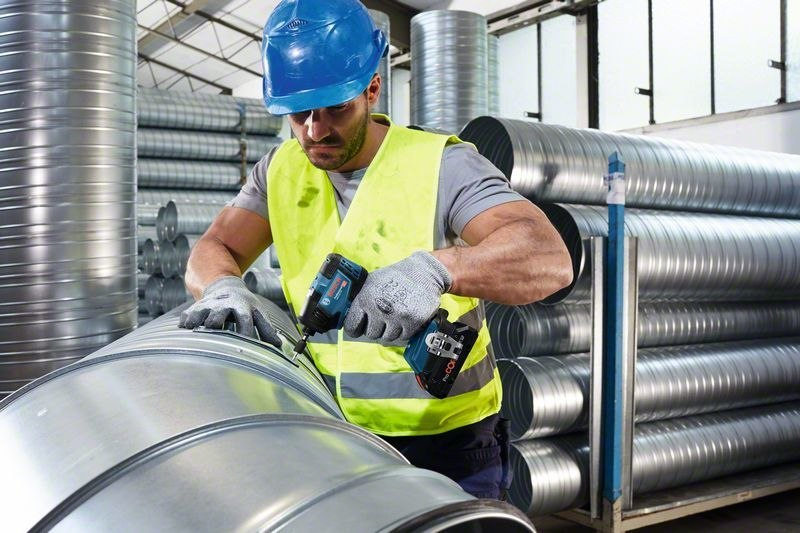 Bauwerkzeug, Metallrolle, Schraubenstich, Schraubendreher, Bauhelm