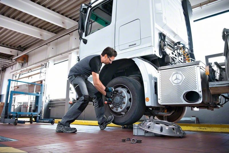 truck, rad, reif, mechaniker, werkstatt