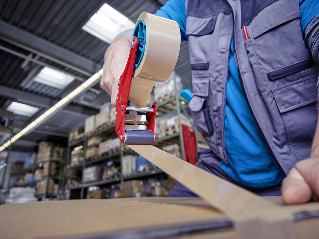 Person, Kleidung, Mantel, Jacke, Regal